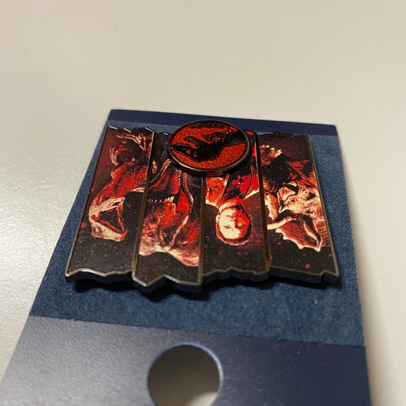 Universal Studios Jurassic World Red Pin New - Picture 8 of 11